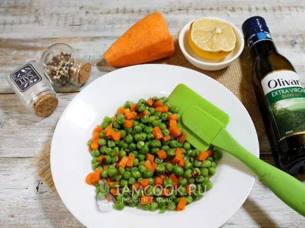 Фото готового блюда: Гарнир из зеленого горошка и моркови в пароварке