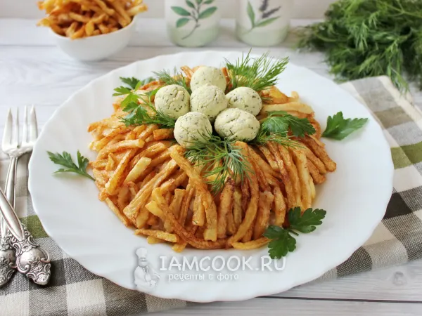 Фото блюда: Салат «Гнездо глухаря» с картошкой фри