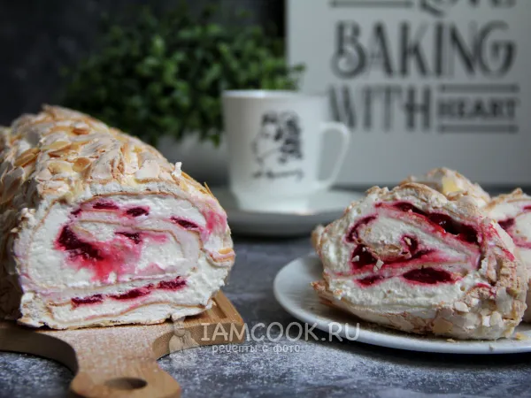 Фото блюда: Меренговый рулет с конфи