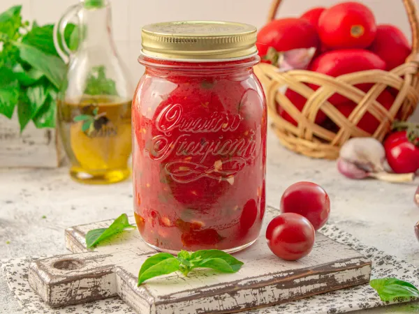 Фото блюда: Томатный соус с базиликом на зиму