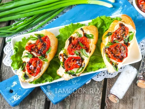 Фото блюда: Брускетта с вялеными помидорами