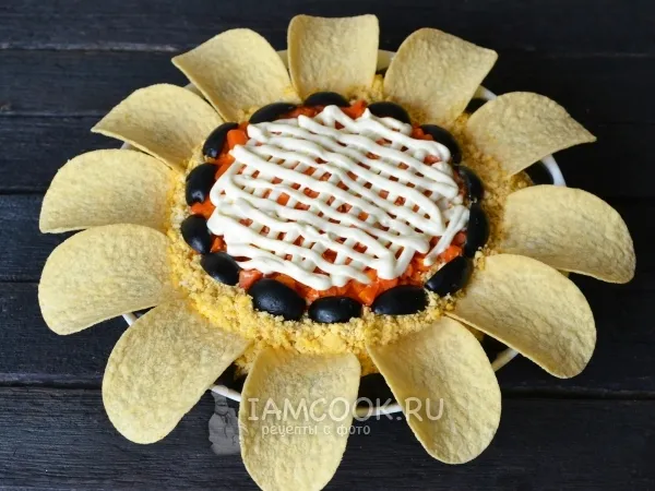 Фото блюда: Салат «Подсолнух» с говядиной