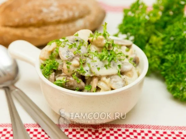 Фото блюда: Филе куриное с шампиньонами в сливках