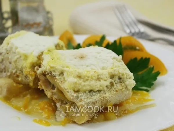 Фото блюда: Минтай тушеный в сметане