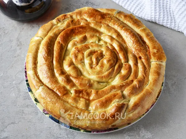 Фото блюда: Картофельный пирог из слоеного дрожжевого теста