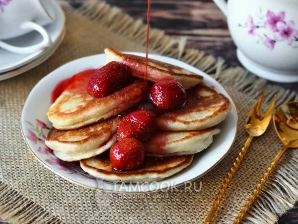 Фото готового блюда: Оладьи на йогурте без яиц (за 30 минут)