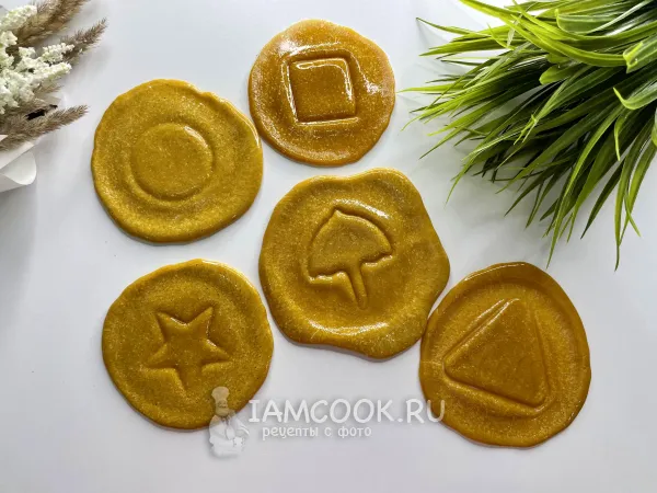 Фото готового блюда: Печенье из Игры в кальмара (Дальгона печенье)