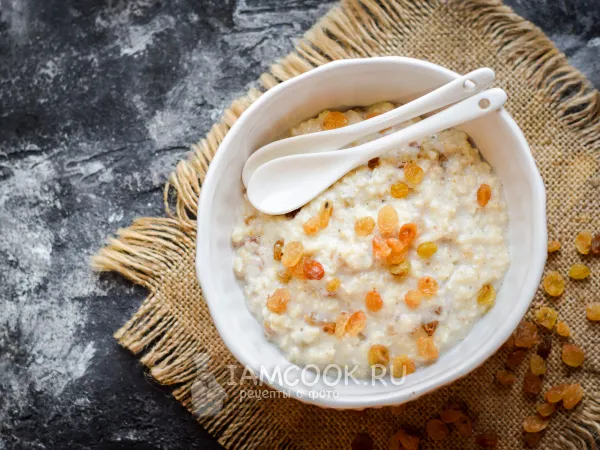 Фото блюда: Овсяная каша с изюмом (на молоке)