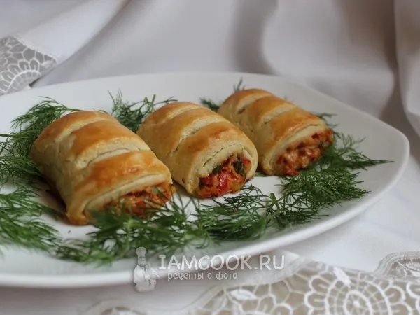Фото готового блюда: Роллы из теста с тунцом