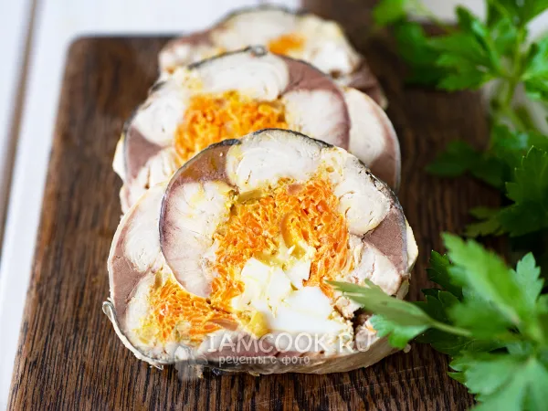 Фото блюда: Рулет из скумбрии с морковью и яйцом