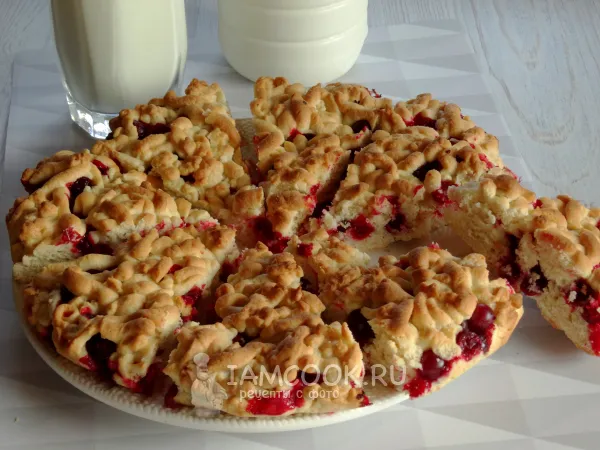 Фото блюда: Тертый пирог с клюквой
