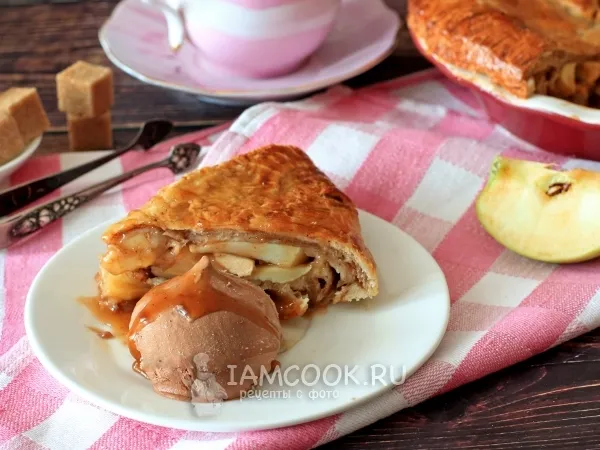 Фото готового блюда: Яблочный пирог «Завиток» (из слоеного теста)