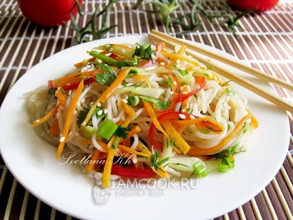Фото блюда: Салат из рисовой лапши по-корейски