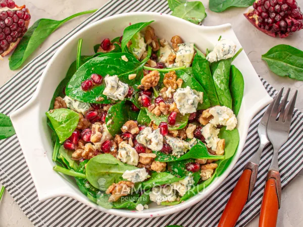 Фото готового блюда: Салат со шпинатом и орехами