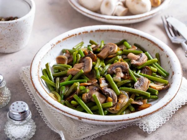 Фото блюда: Чесночные стрелки с грибами