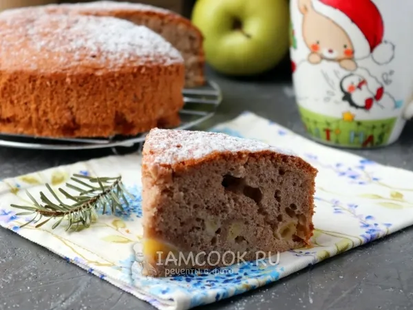 Фото готового блюда: Шарлотка с яблоками и корицей