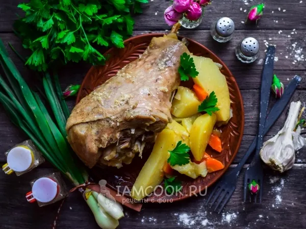 Фото блюда: Голень индейки в мультиварке