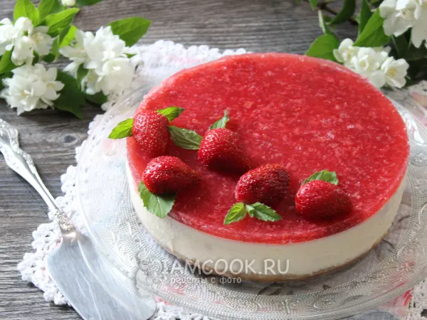 Фото блюда: Чизкейк с клубникой и желе (с выпечкой)