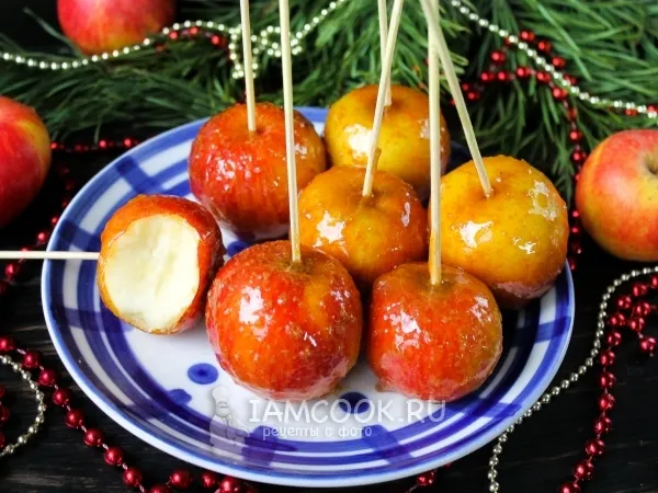 Фото блюда: Яблоки в карамели на палочке