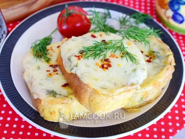 Фото блюда: Гренки с сыром и чесноком в духовке