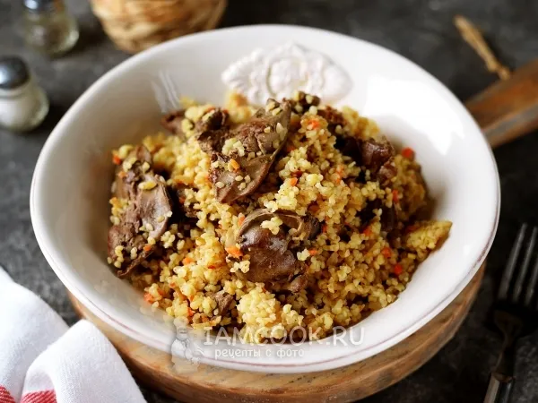 Фото готового блюда: Жареный булгур с куриной печенью