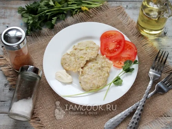Фото готового блюда: Котлеты из куриного фарша с цукини в пароварке
