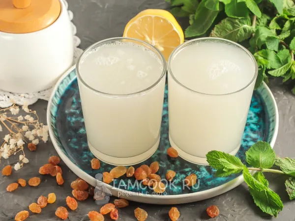 Фото блюда: Квас из березового сока с изюмом и лимоном