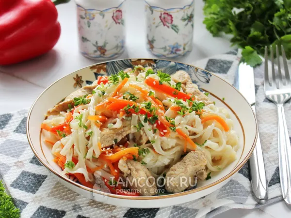 Фото блюда: Удон с индейкой и овощами