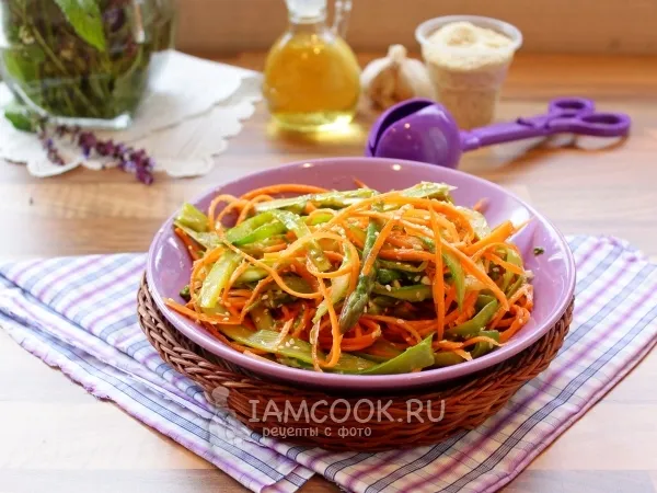 Фото блюда: Салат из спаржи и моркови