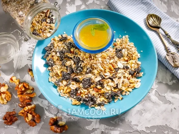 Фото блюда: Мюсли с кокосовой стружкой и черносливом
