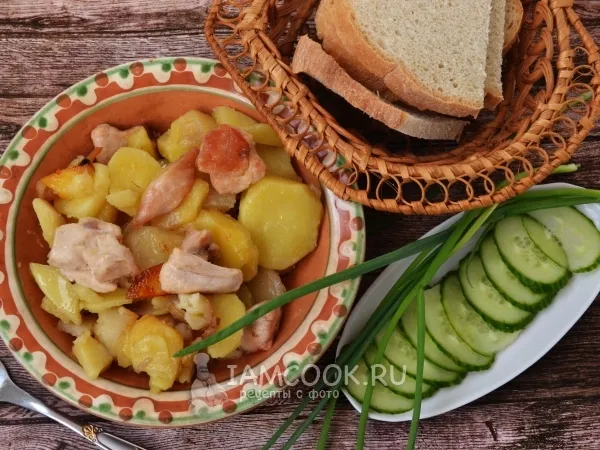 Фото блюда: Жареная картошка с курицей в мультиварке