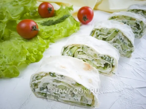 Фото блюда: Рулет из лаваша с огурцом