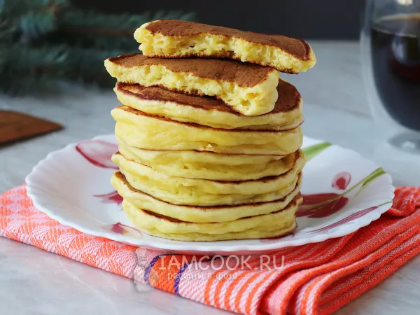 Фото готового блюда: Панкейки на кефире с творогом