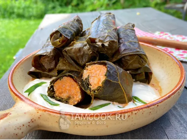 Фото блюда: Голубцы в листьях хрена