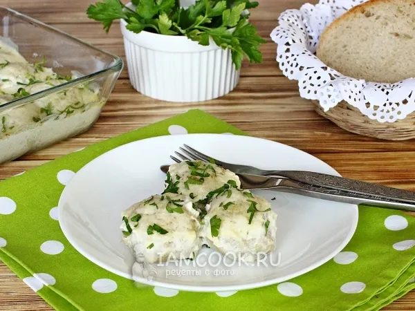 Фото готового блюда: Рыбные тефтели в сметанном соусе