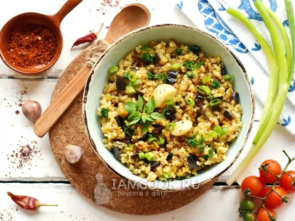 Фото блюда: Постный плов из булгура с баклажанами (веган)