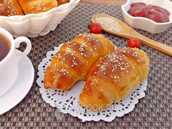 Фото готового блюда: Сосиски в тесте в духовке