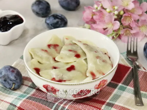 Фото блюда: Вареники со сливой