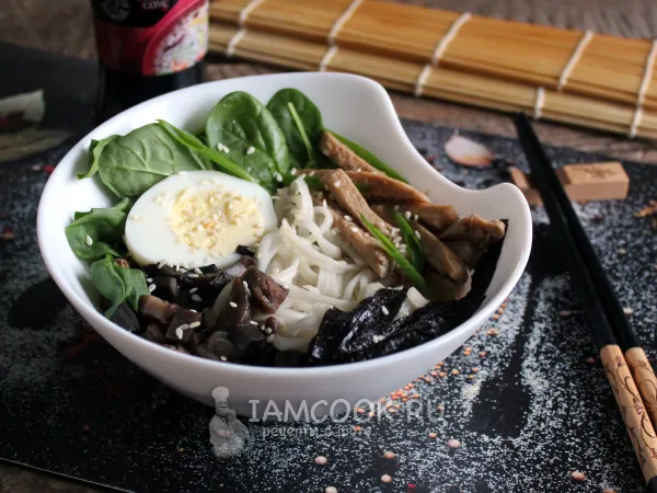 Фото готового блюда: Рамен со свининой