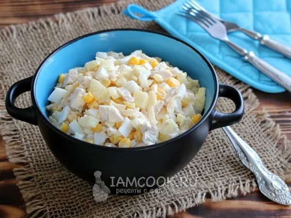 Фото готового блюда: Салат с цесаркой и ананасом