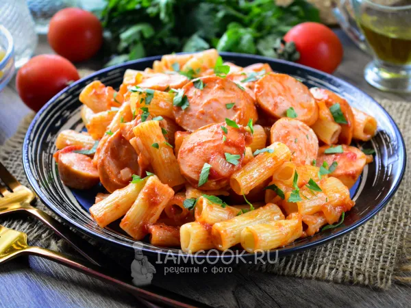 Фото блюда: Макароны с сардельками на сковороде