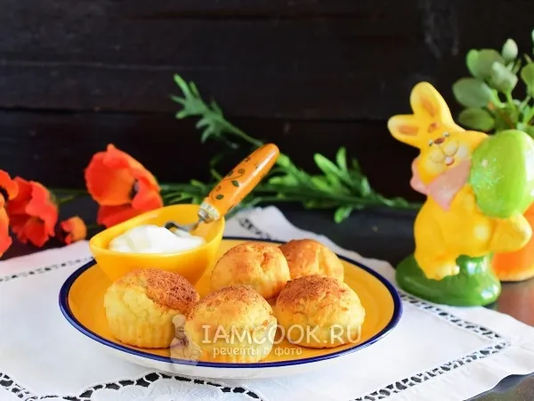 Фото готового блюда: Сырники из творога в духовке для детей