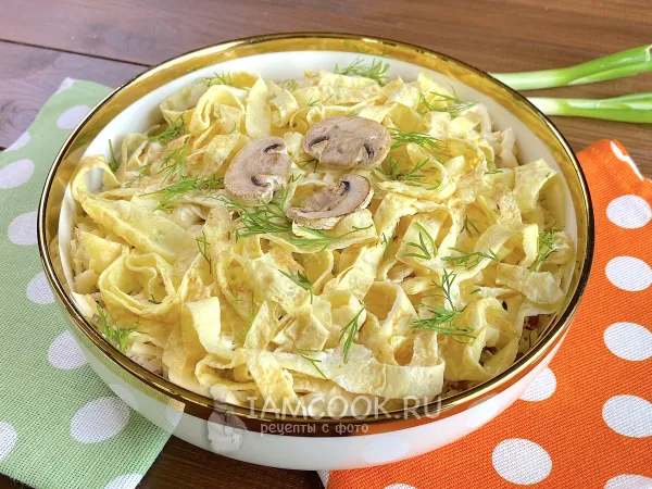 Фото блюда: Салат «Девчата» с яичными блинчиками