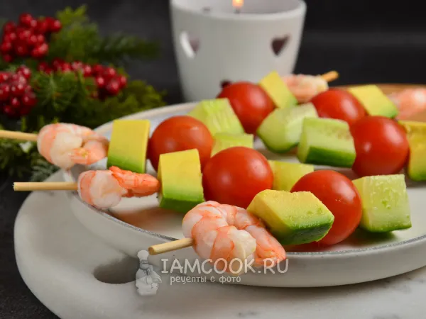 Фото блюда: Канапе с креветками и авокадо (на шпажках)