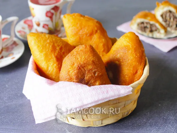 Фото готового блюда: Жареные пирожки с ливером