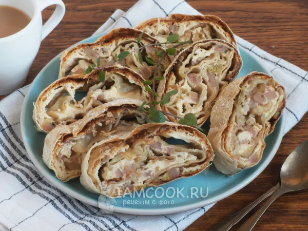 Фото готового блюда: Рулет из творога с бананом в лаваше