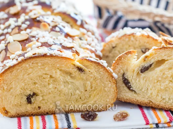 Фото готового блюда: Козунак (болгарский пасхальный кулич)