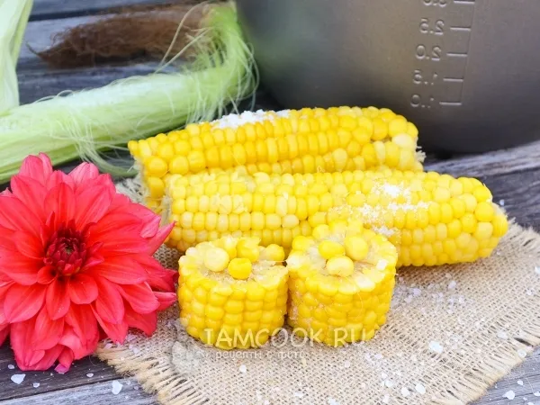 Фото блюда: Вареная кукуруза в мультиварке