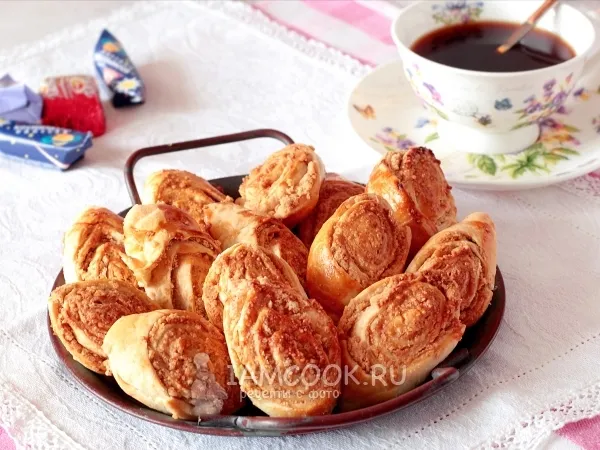 Фото готового блюда: Слойки с крошкой