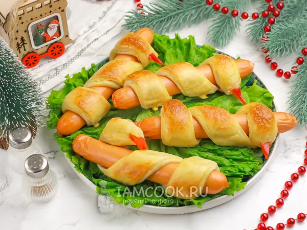 Фото блюда: Сосиски в тесте в виде змей